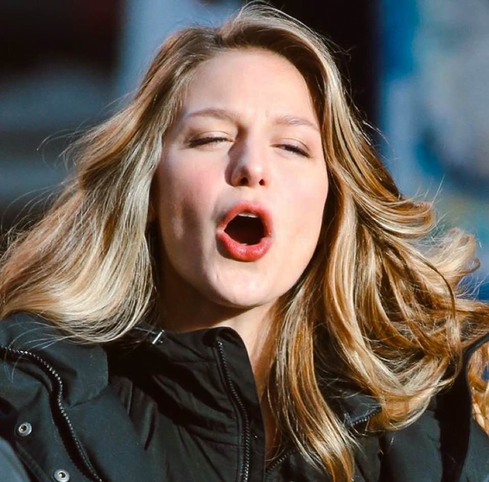 Melissa Benoist That lips and mouth It would feel amazing