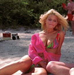 Jessica Simpson bikini plots in That 70s Show