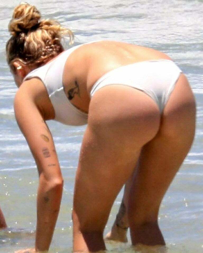 Would love to eat Miley Cyrus arse.