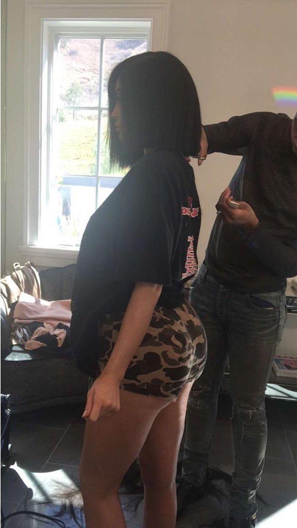 I want to fuck Kylie Jenner hard from behind 😩