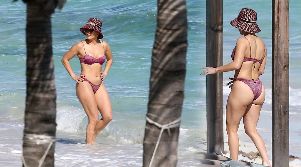 Jennifer Lopez Bikini