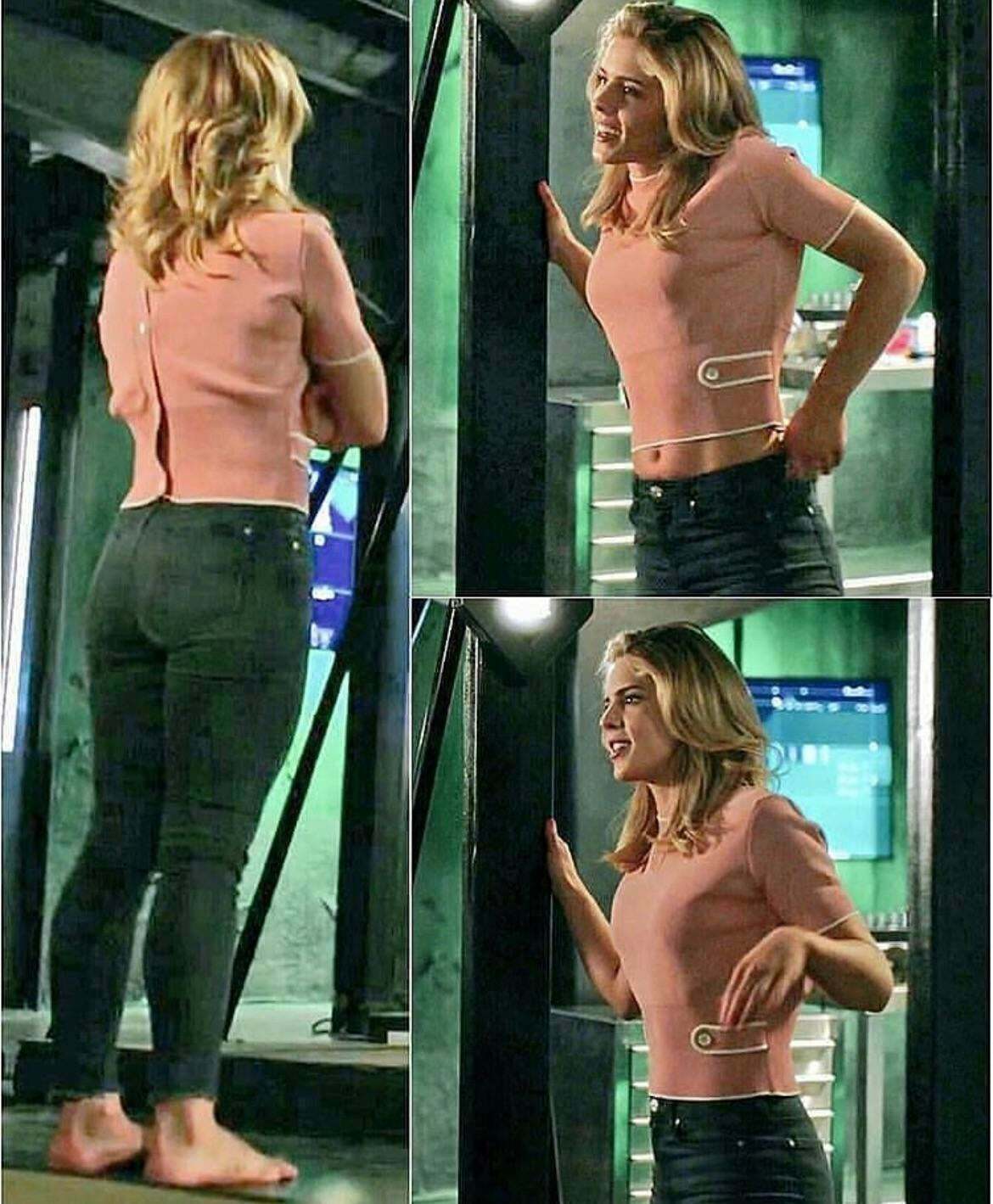 Emily Bett Rickards is hot as fuck