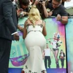 Margot Robbie's ass is made for hard doggystyle!