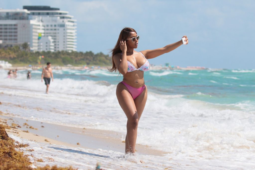 Moriah Mills Sexy (22 Photos)