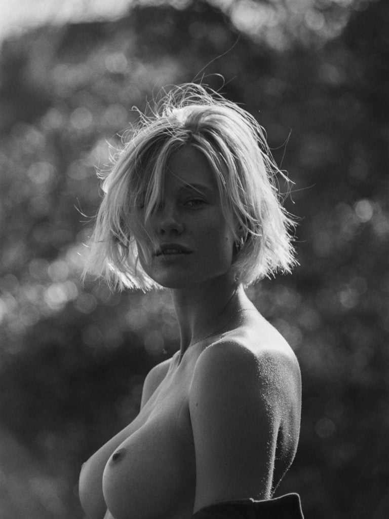 Becca Hiller Topless (3 Photos)