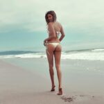 Alyssa Arce Sexy & Topless (16 Photos)