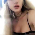 Bella Thorne Sexy (6 Photos + 2 Videos)