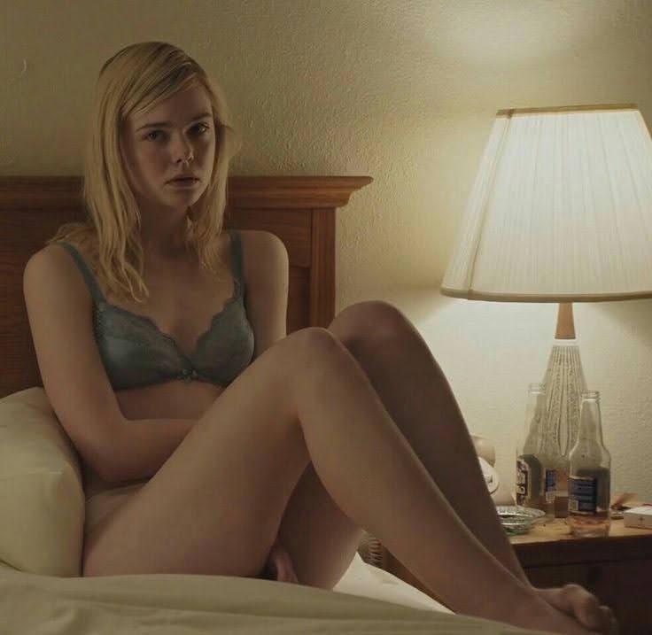 Elle Fanning waiting to have fun