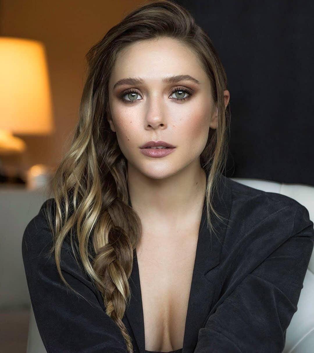 Wandavision has got me so fucking horny for Elizabeth Olsen