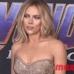 Scarlett Johansson flaunting that ass