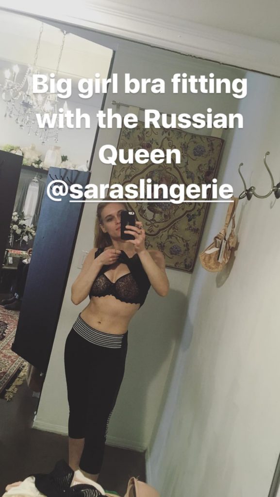 Leven Rambin See Through (1 Photo)