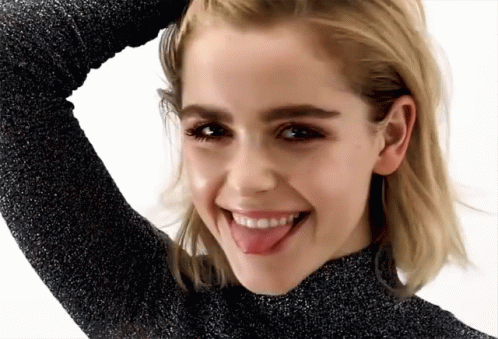 Kiernan Shipka is so adorable