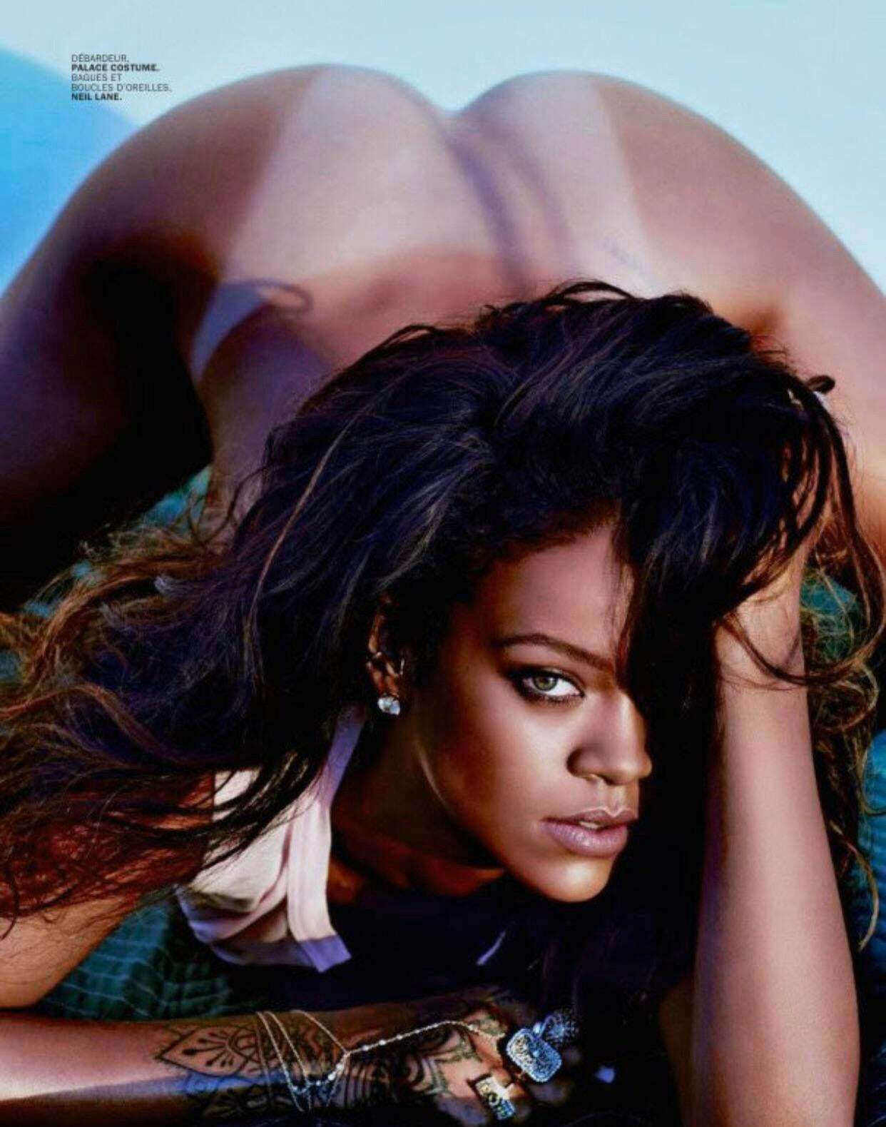 I want to go behind Rihanna and lick her asshole clean