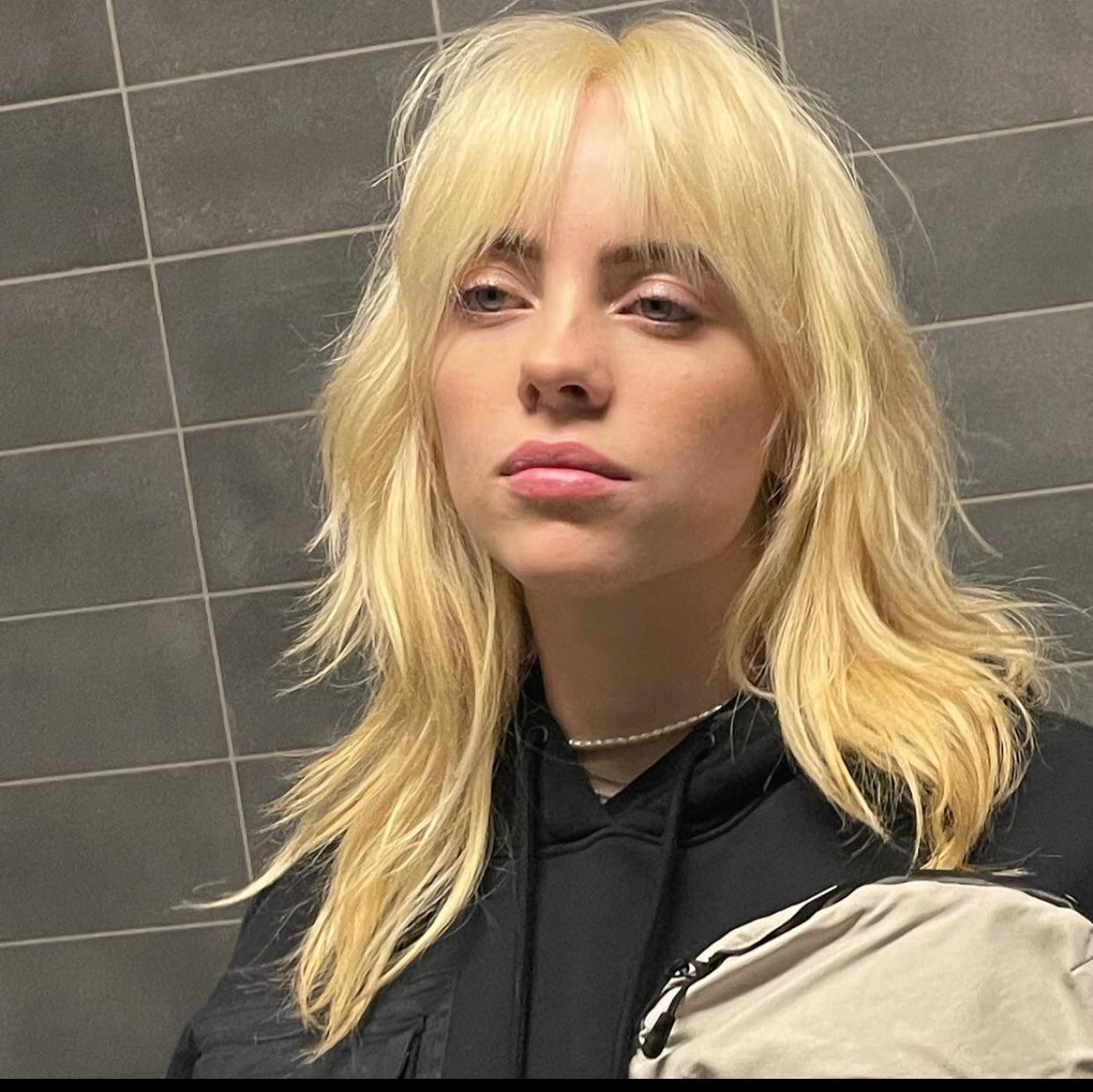 Billie Eilish gone blonde 🔥🔥