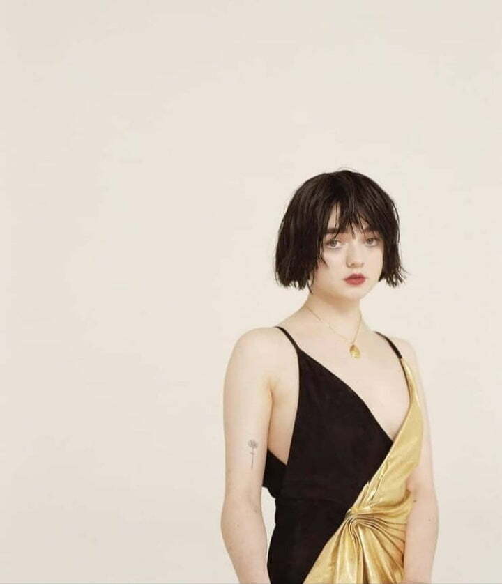 Maisie Williams, looking all sweet, innocent and vulnerable for you to use.