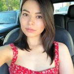 Miranda Cosgrove could make a cock cum in record time with her cock sucking lips. Imagine her sitting in her car and giving blowjobs through her window