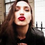 All I want is Gal Gadot kiss on my dick... And I am done...