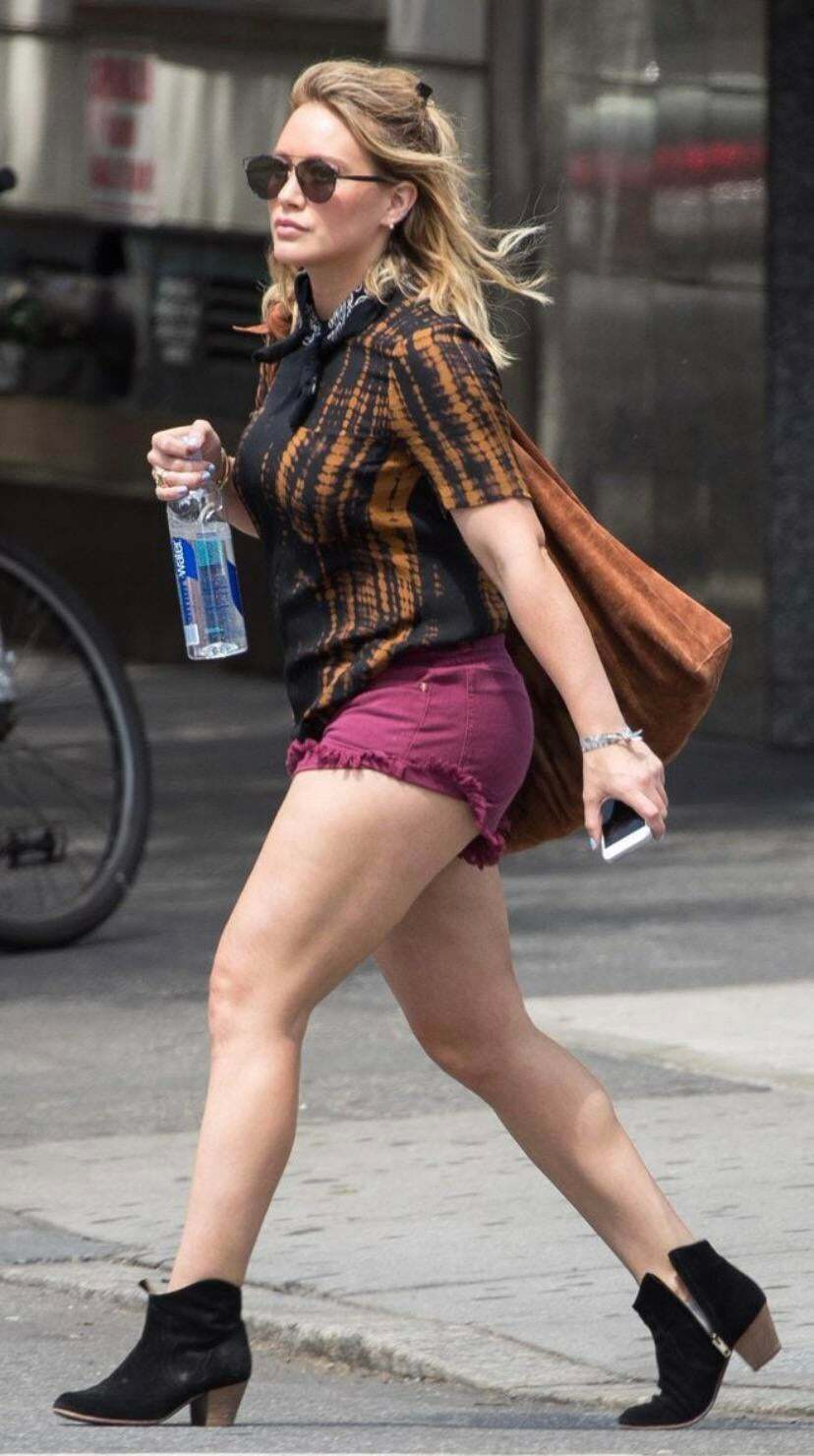 Is Hilary Duff top 5 celebs wise? Look at that body