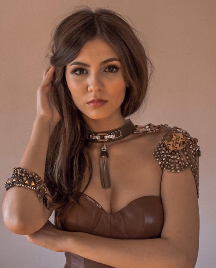 Victoria Justice is very tempting