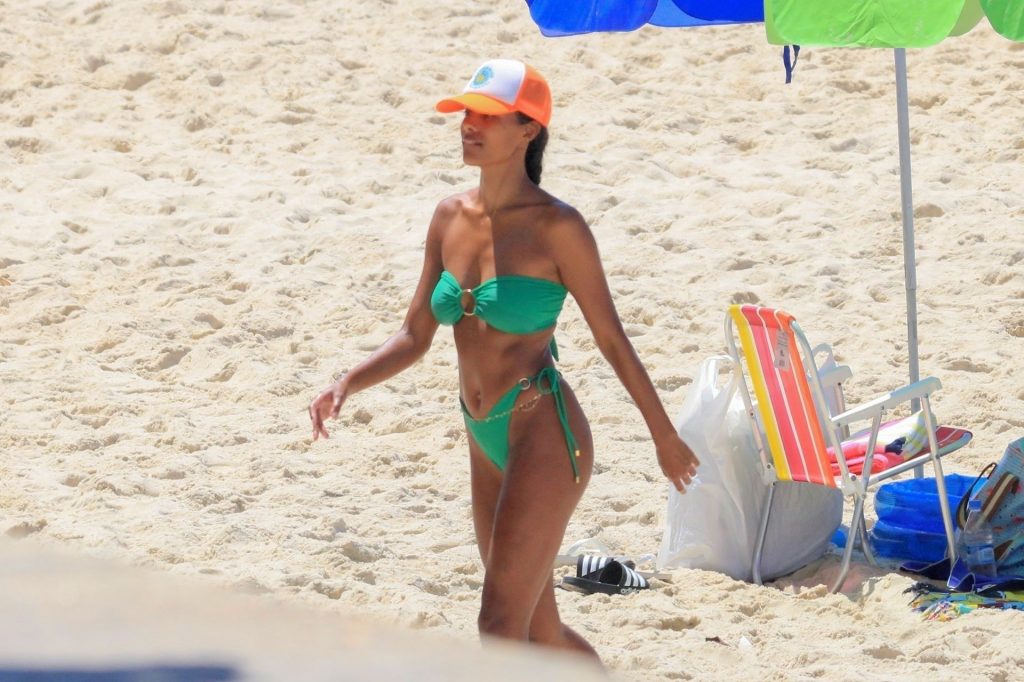 Tina Kunakey Bikini