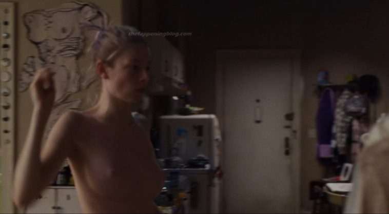 Hunter Schafer Topless 5 Photos