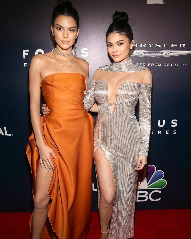 Kylie Jenner & Kendall Jenner Sexy 1