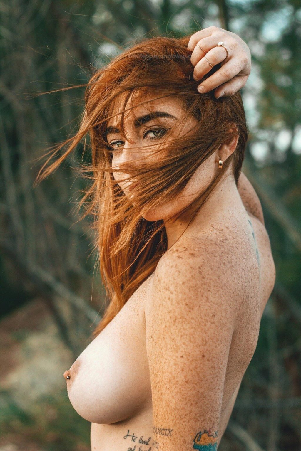 Melanie Mauriello Topless 1 Photo