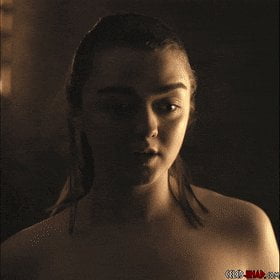 Sneaking away with the King’s daughter... [Maisie Williams]