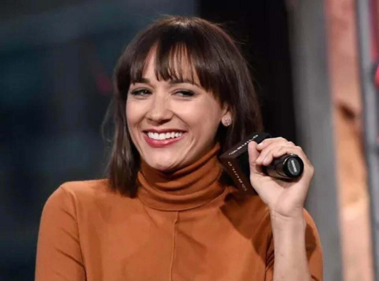 I want to eat Rashida Jones ass