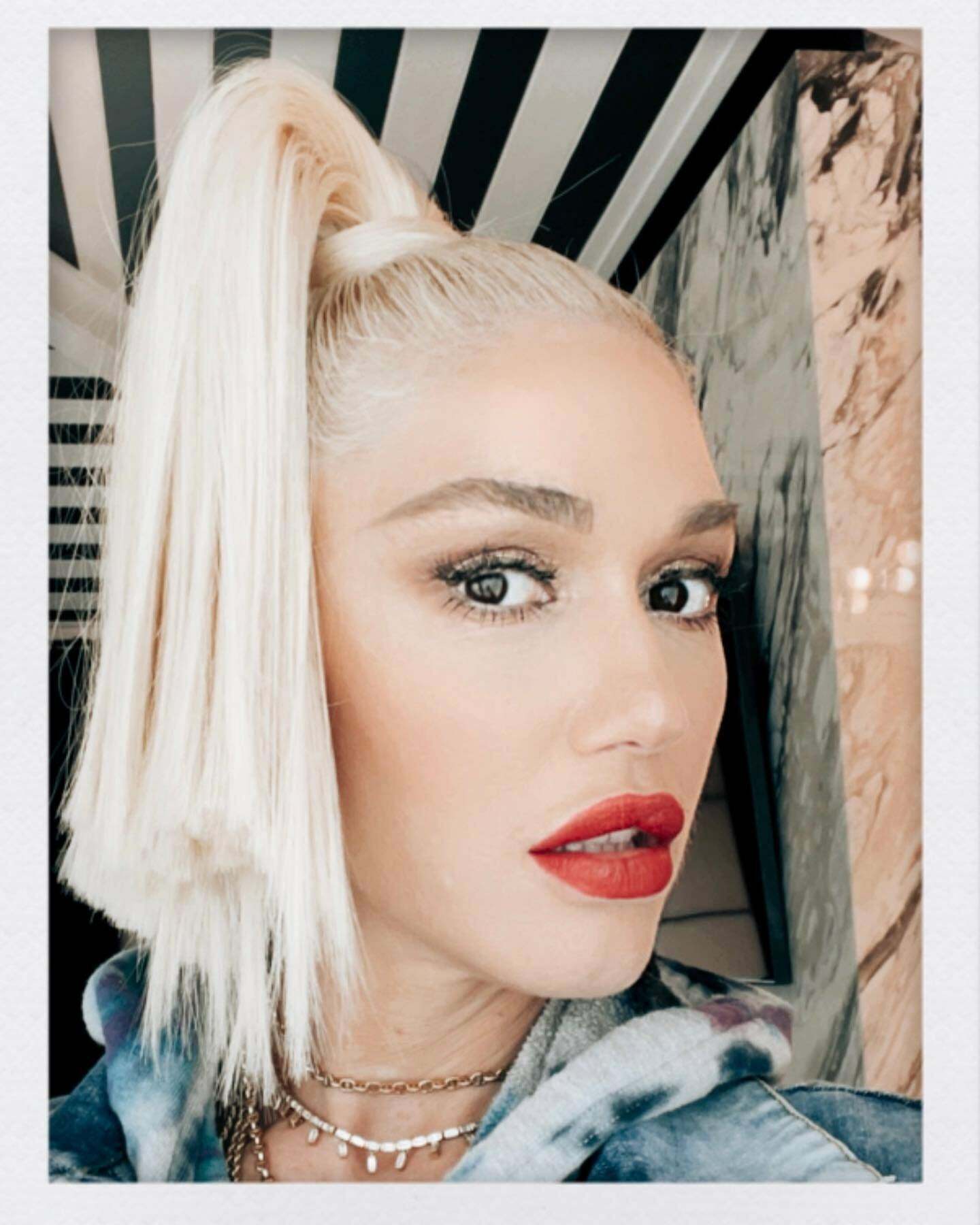 51 year old Gwen Stefani has me wanting to facefuck
