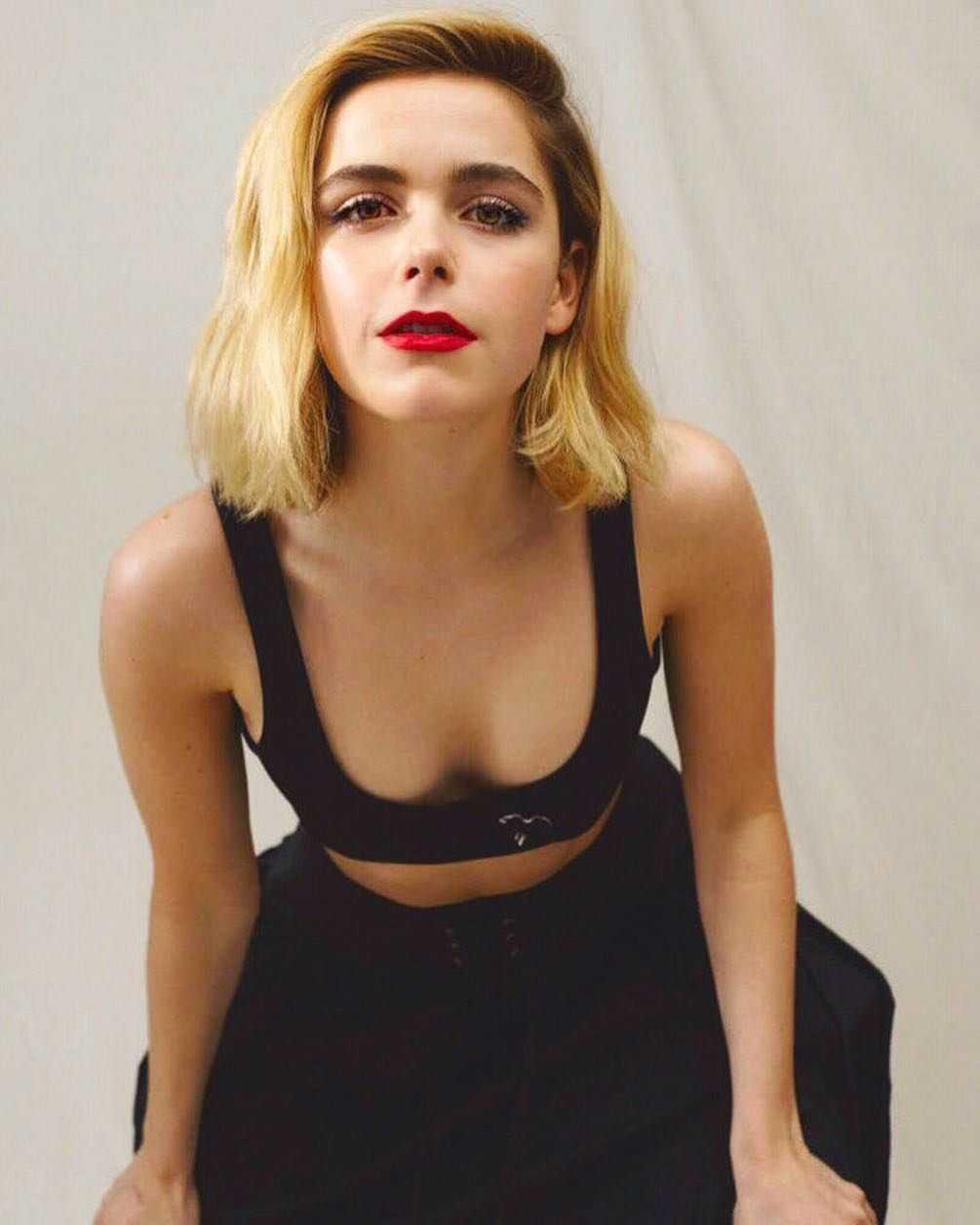 Cum drunk Kiernan Shipka waiting for your load all over her