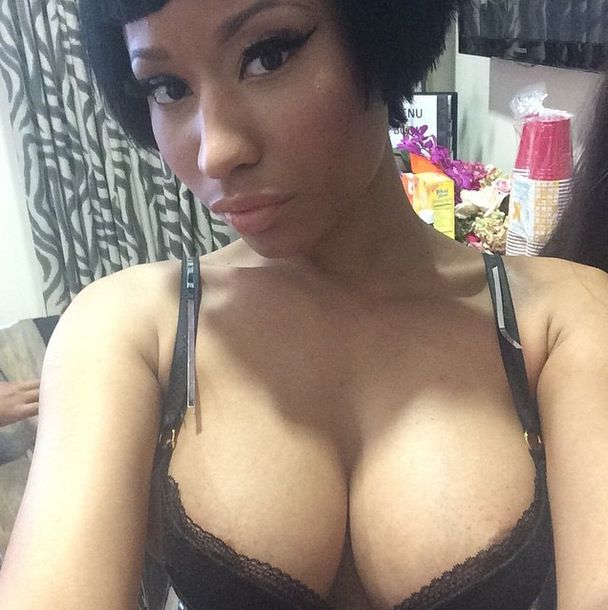 Imagine busting a load on Nicki Minaj and her huge