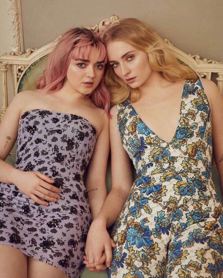 Maisie Williams and Sophie Turner wanting it together so badly