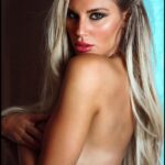 Francesca Brambilla Topless (5 Photos)