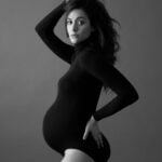Pregnant Emmy Rossum is still sexy as fuck