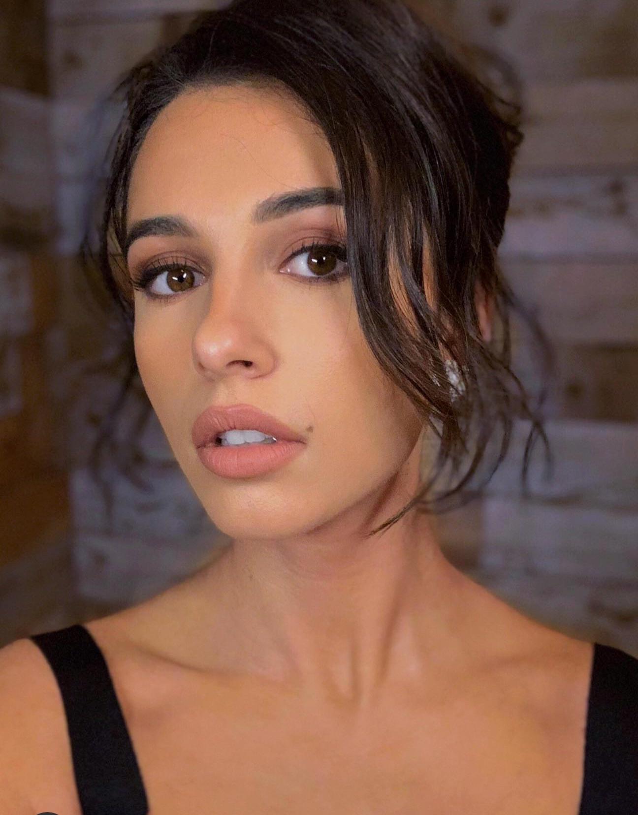 I want to cum on Naomi Scotts gorgeous face so