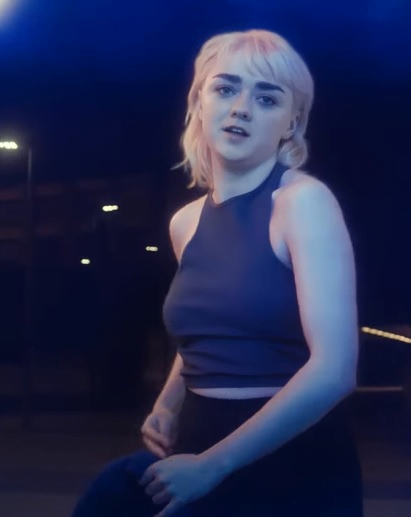 Maisie Williams looking so fucking good God I want her