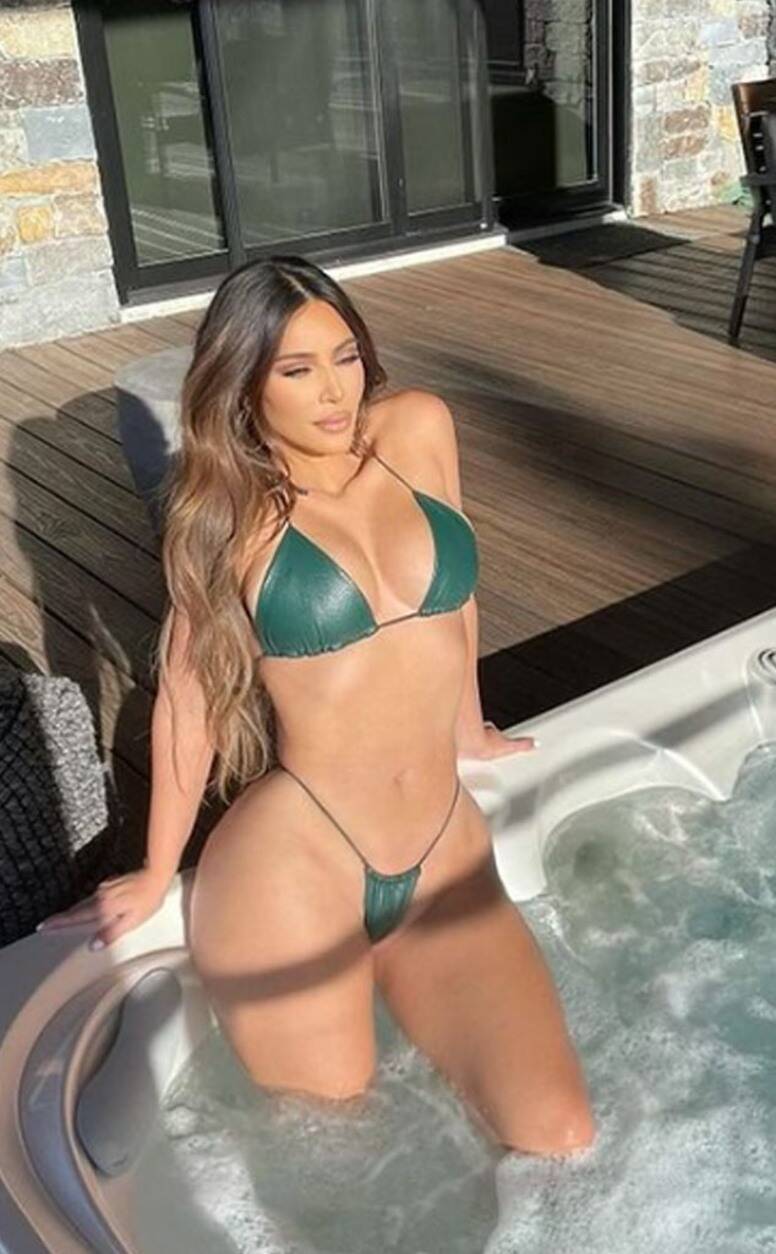 Someone help me cum for Kim Kardashian m22