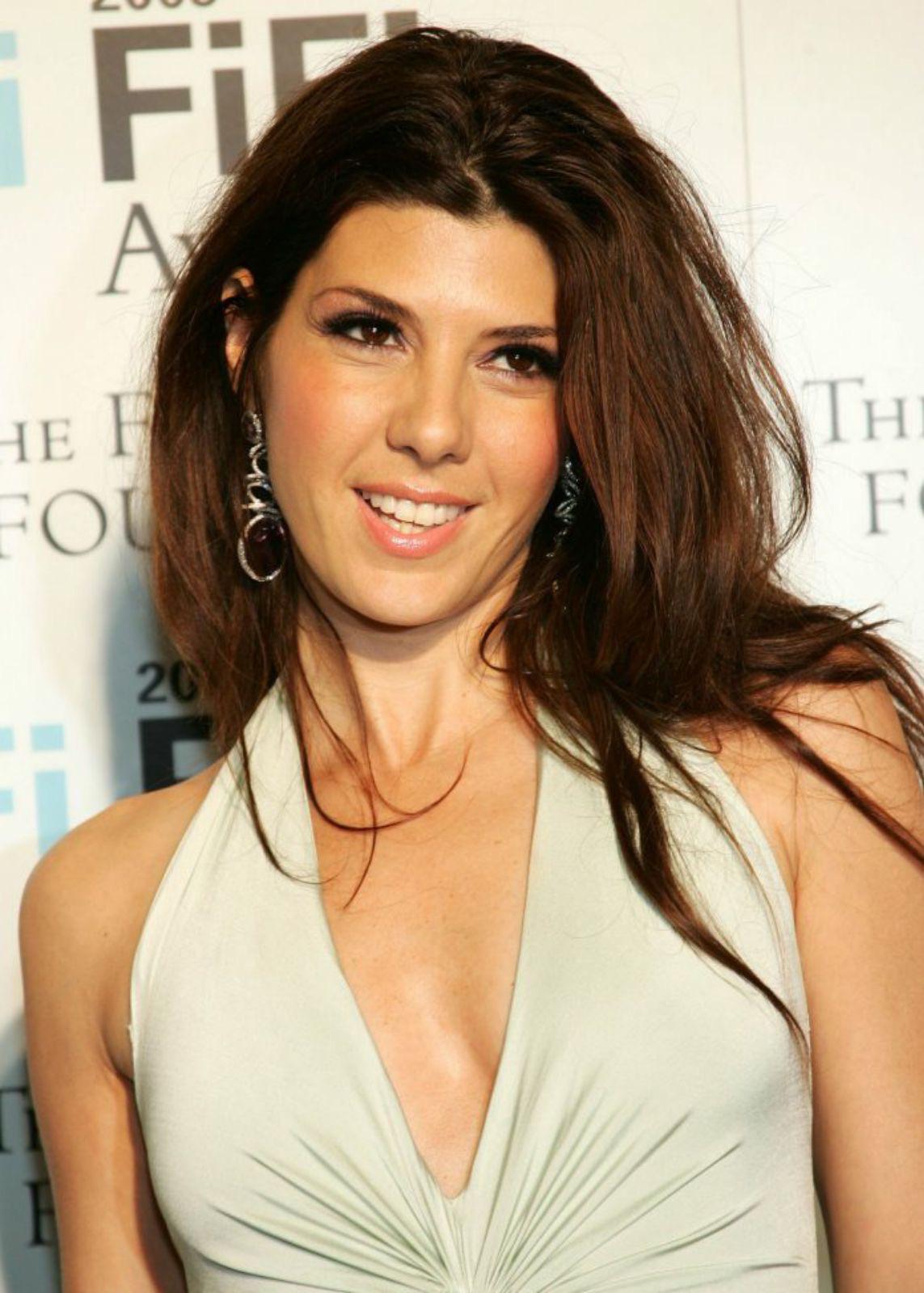 Need to be dominated by mommy dommes like Marisa Tomei