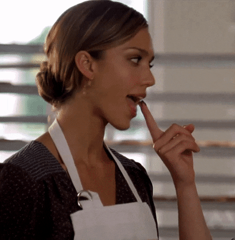 Jessica Alba’s sucking plots in Meet Bill