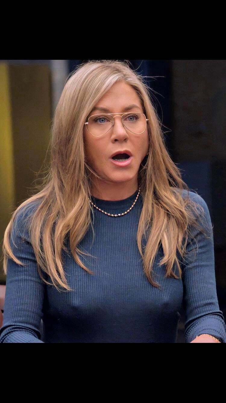 I want to suck on Jennifer Aniston’s hard nipples