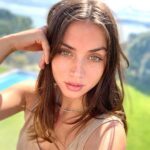 Let's all get together and jerk for Ana de Armas