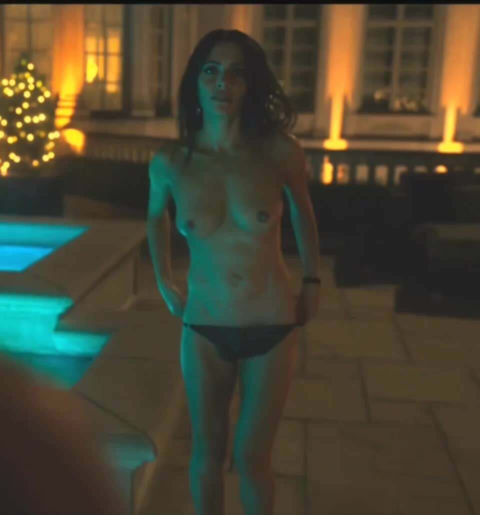 Sarah shai nude