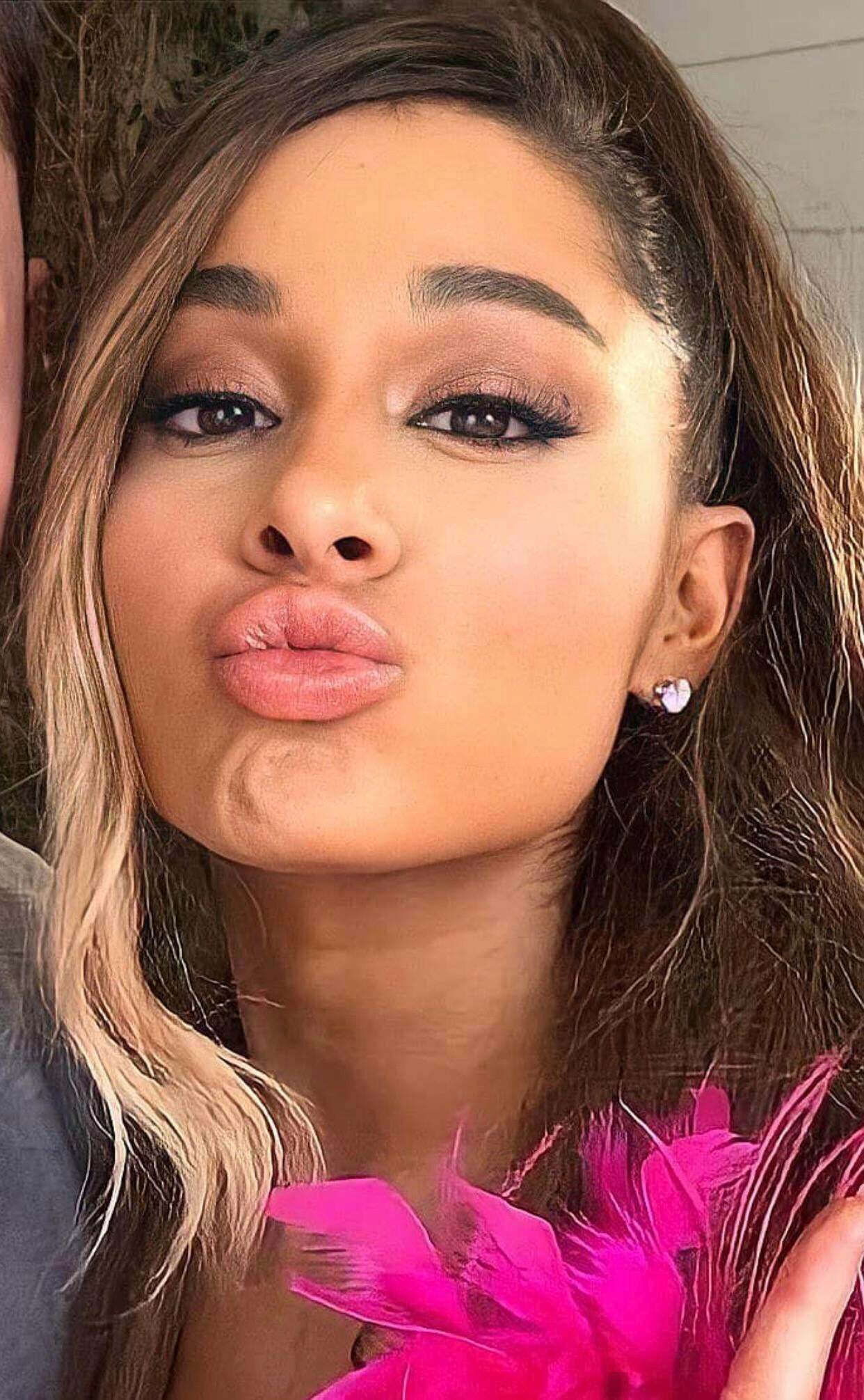 I’ve got 2 hours before I have to go to work. Think I should spend that whole time edging for Ariana Grande’s perfect face and lips?