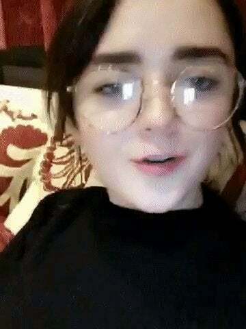 Maisie Williams is asking you for some cum