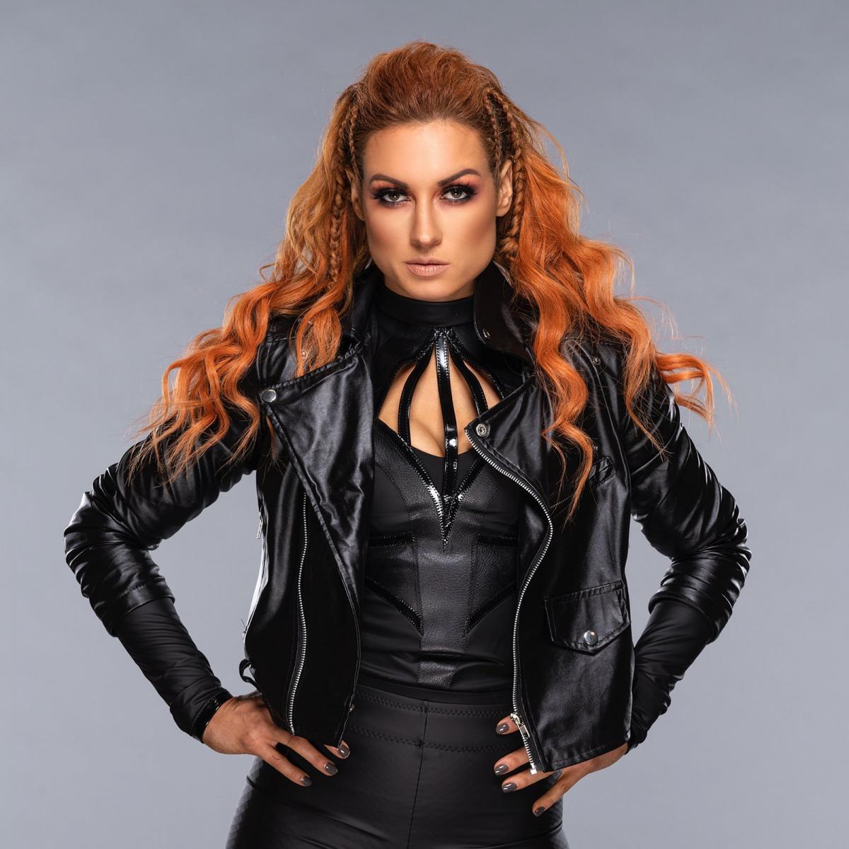 I want someone as Becky Lynch to dominate me and turn me into a submissive toy