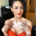 Just want to cover Nathalie Emmanuel's perfect ebony skin with so much white cum.