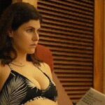 Alexandra Daddario in 'The White Lotus' S1E3