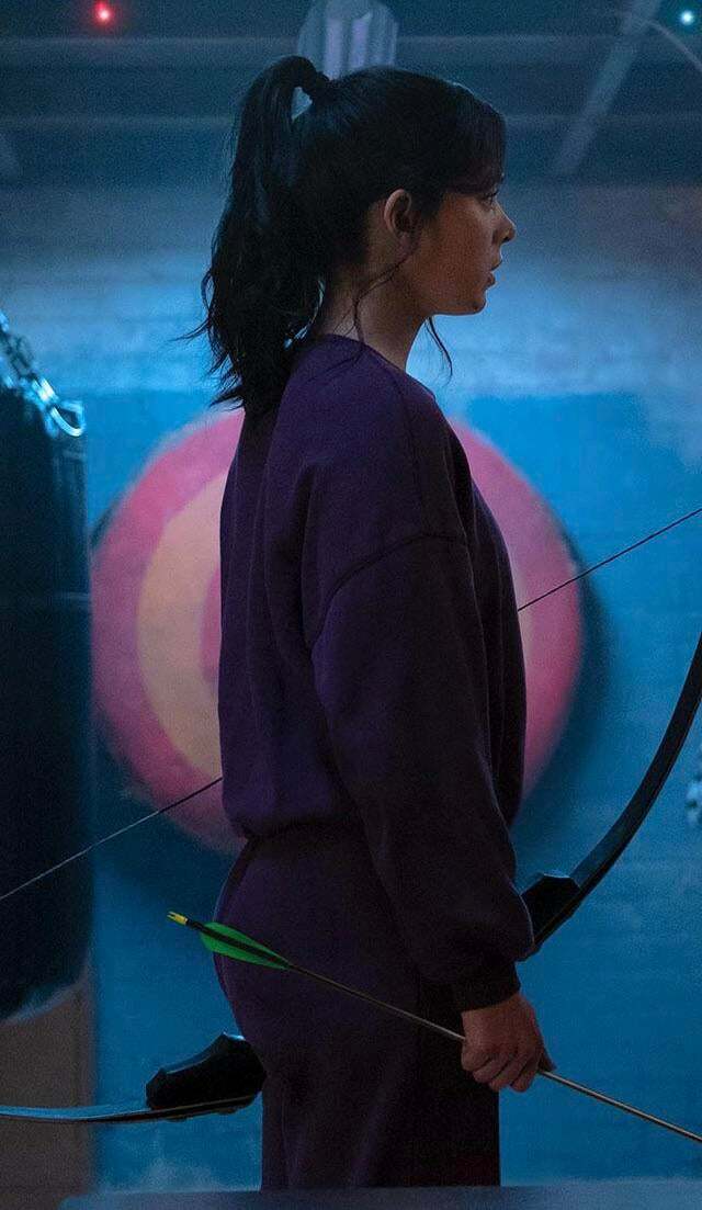 Hailee Steinfeld looking fine in the new Hawkeye show 🤤