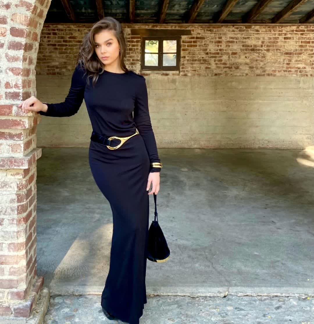 Hailee Steinfeld 🔥